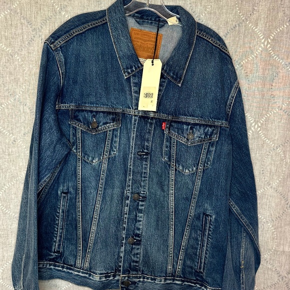 Men’s Levi denim jacket - Picture 1 of 3